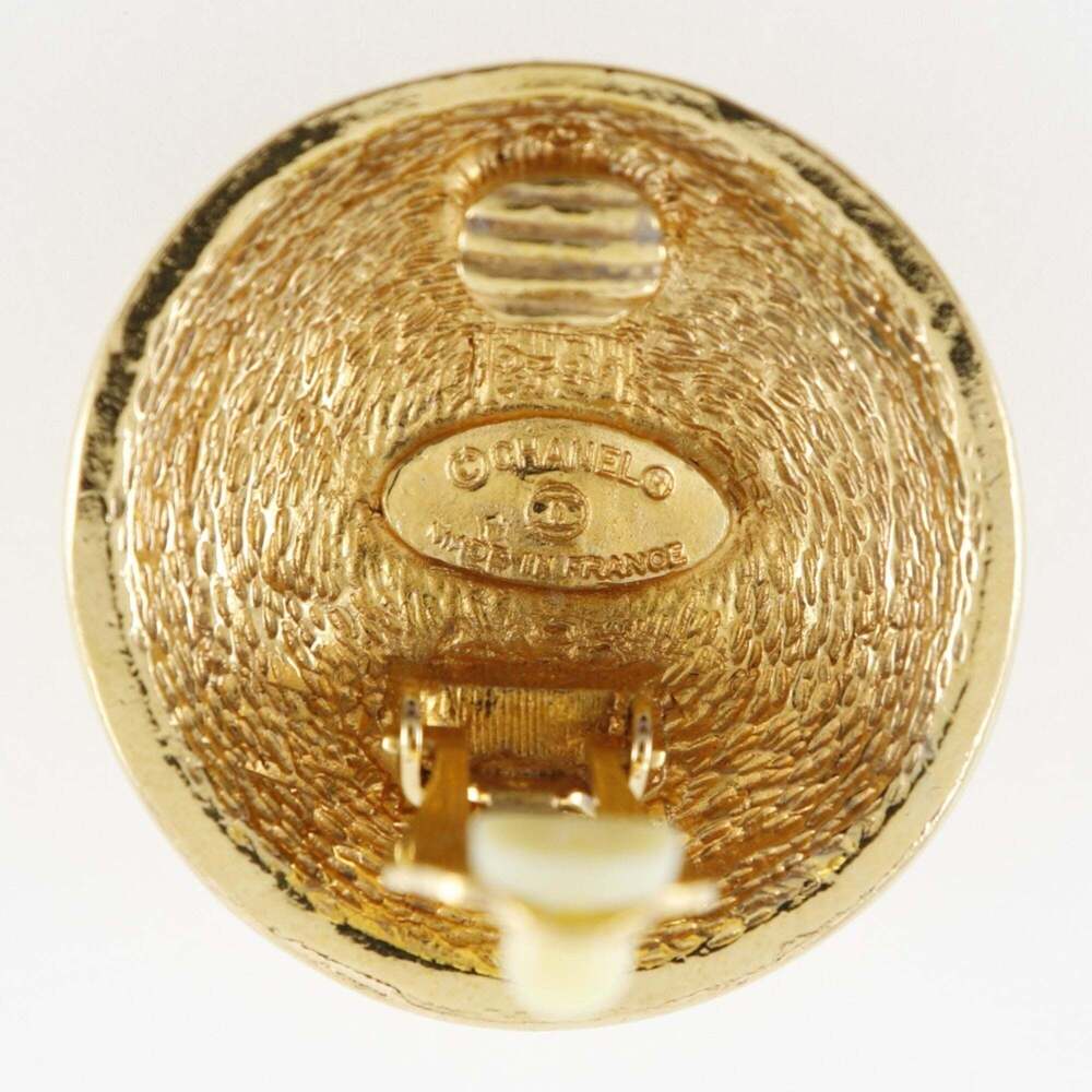 CHANEL Authentic Vintage Gold Earrings - Picture 6 of 7